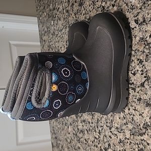 Children's bog boots